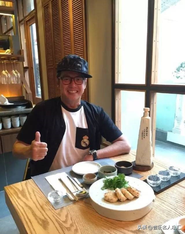 偶像巨星谭咏麟完整版,谭咏麟永远的偶像完整版