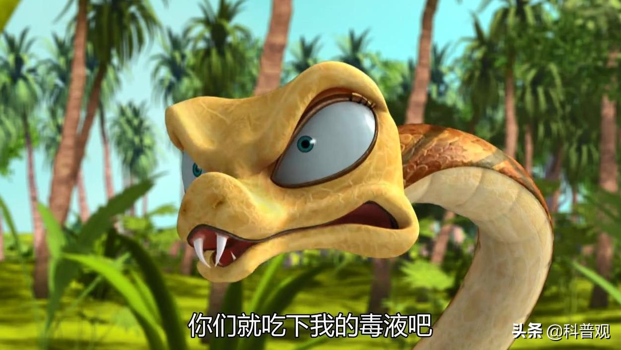 农户家中惊现两米长剧毒眼镜王蛇,3米长眼镜蛇被狗咬