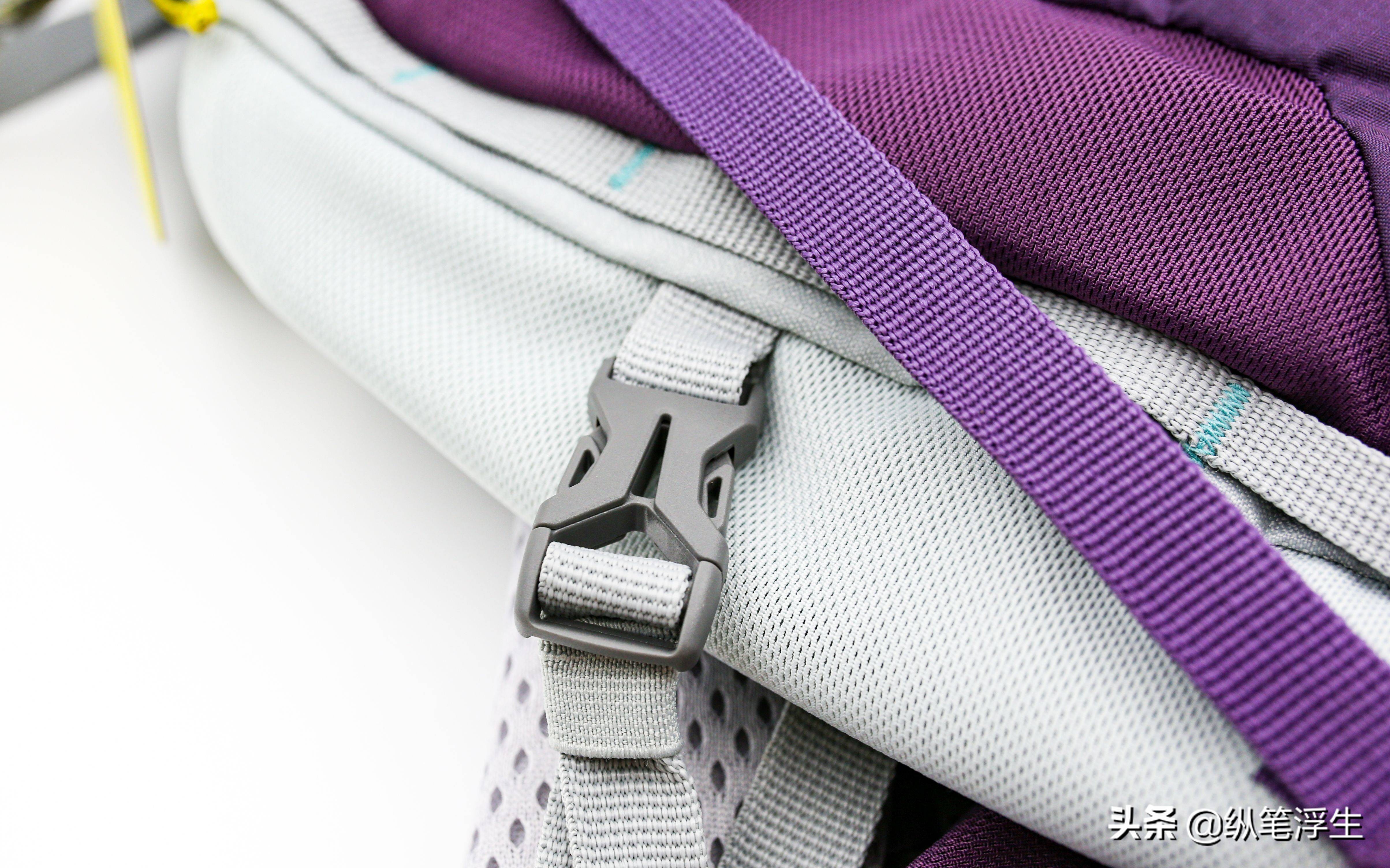 户外登山包阿尔蒙特,登山冲顶双肩包