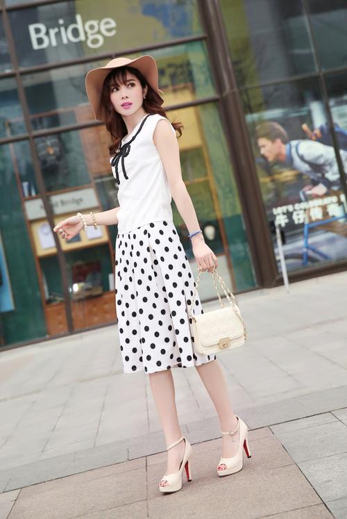 小个子穿连衣长裙搭什么鞋,夏天穿裙子建议少搭这3双鞋