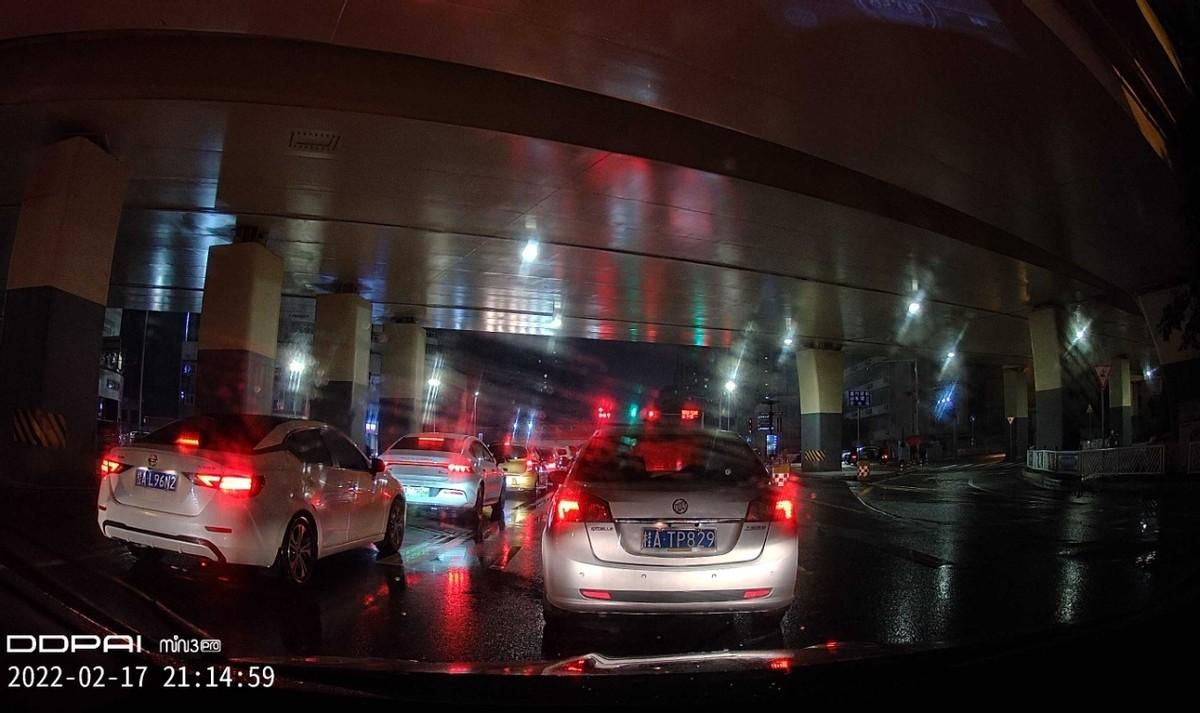 70迈行车记录仪a400和盯盯拍mini3,盯盯拍行车记录仪mini3s测评