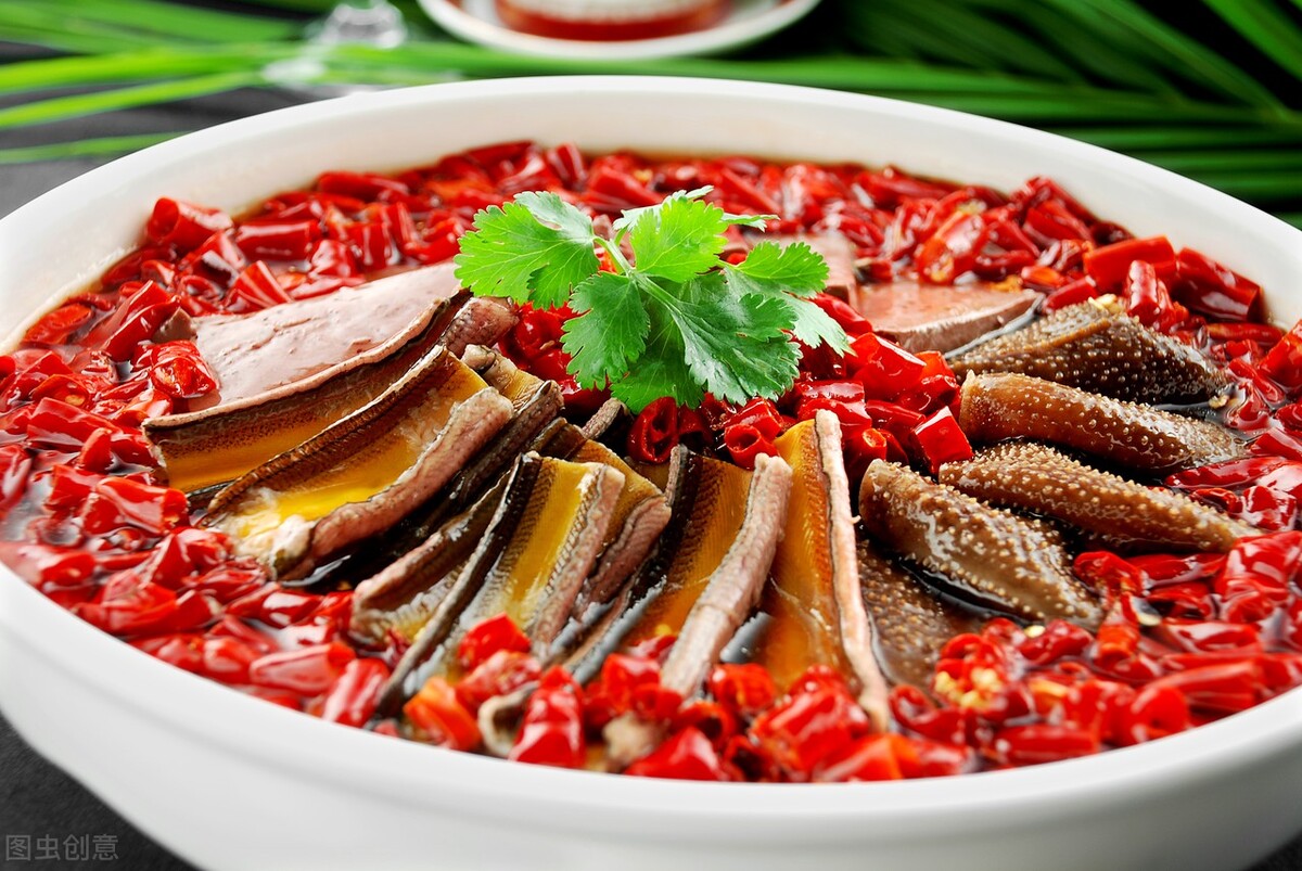 土池养黄鳝一亩需要多少种苗,水泥池塘养殖黄鳝