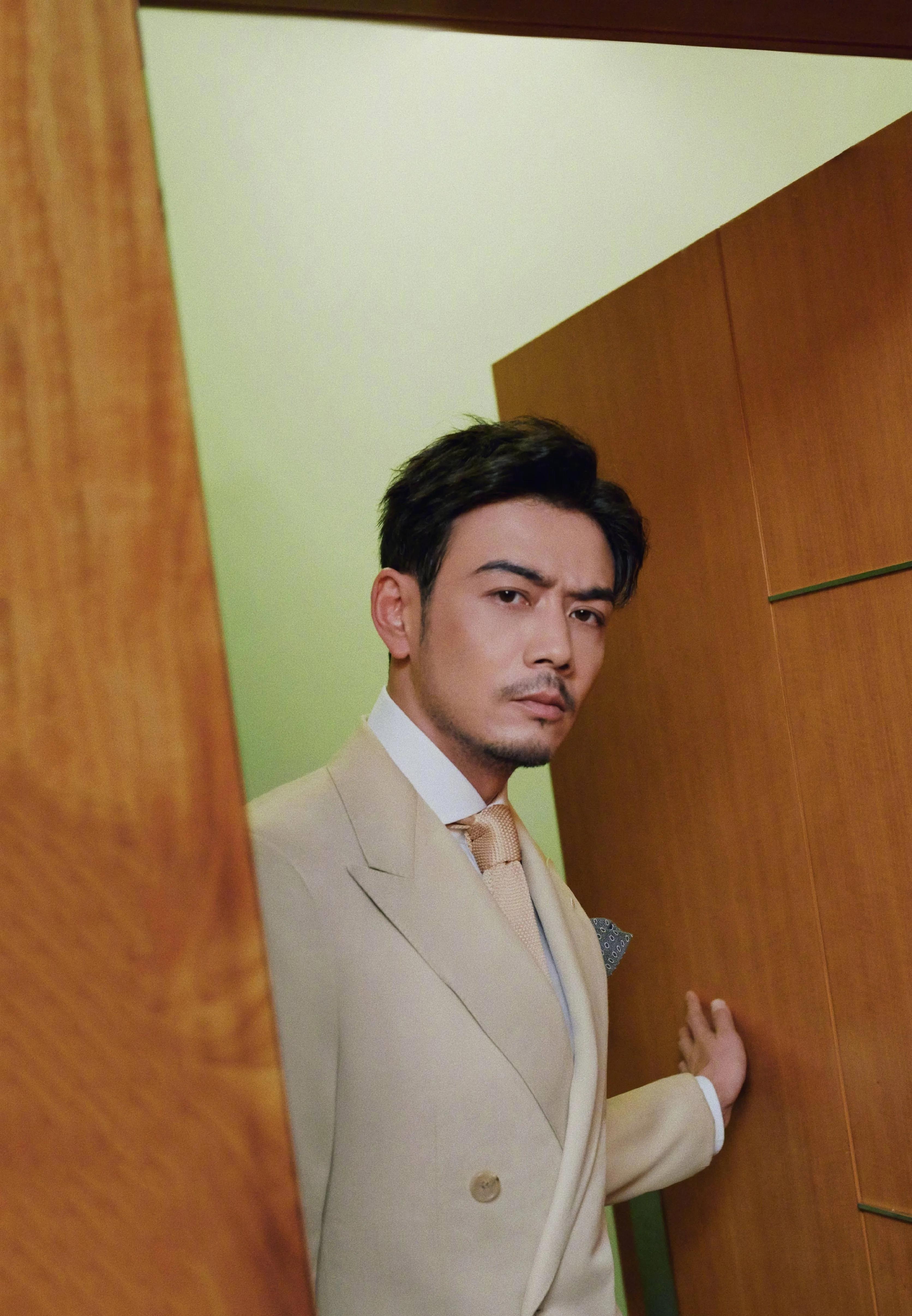 杨烁王黎雯深情相拥,杨烁王黎雯恋爱史