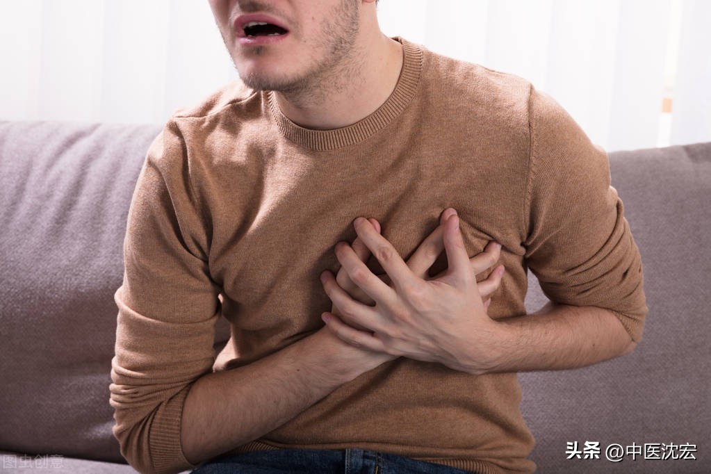 脾虚湿盛口干舌燥吃什么药,脾湿胃胀