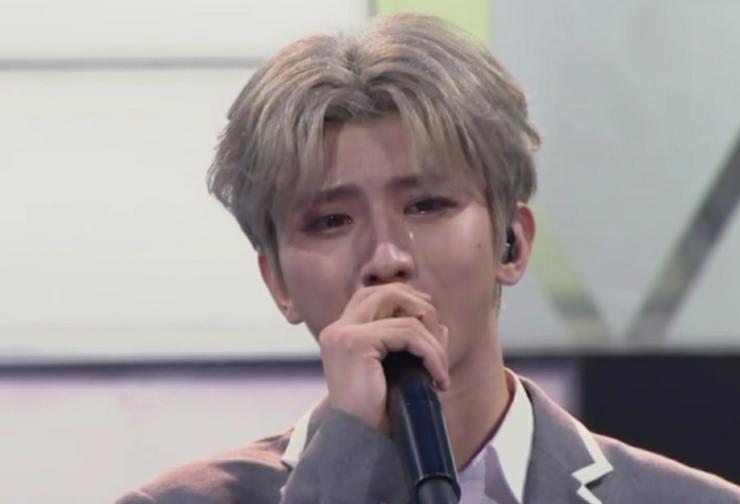 新人到巨星，蔡徐坤用了3年，从顶流到塌房，却只花了1天