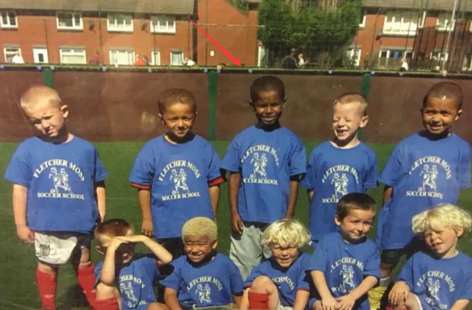 足坛球员童年照,足坛球星萌娃照