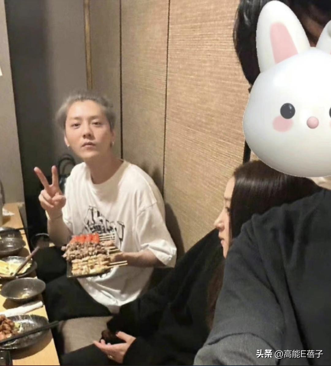 鹿晗关晓彤游日本被偶遇原视频,鹿晗关晓彤日本同游新闻