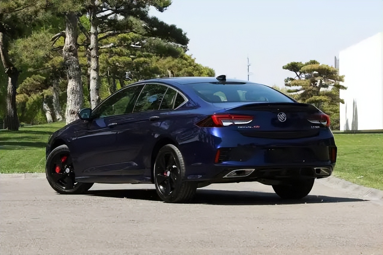 别克君威1.5t配置是几缸,君威1.5t配9at和君越1.5t配cvt怎么选