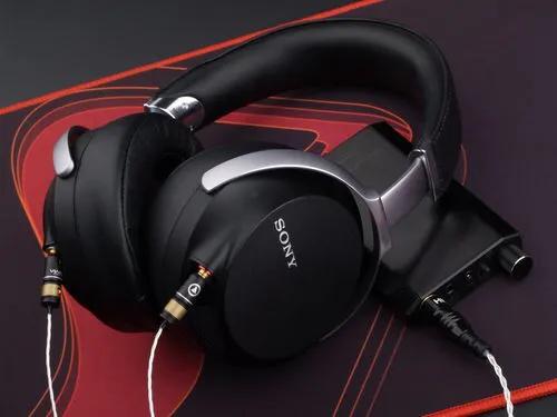 苹果耳机跟品牌耳机哪种音质好,洛达耳机和同价位品牌耳机区别