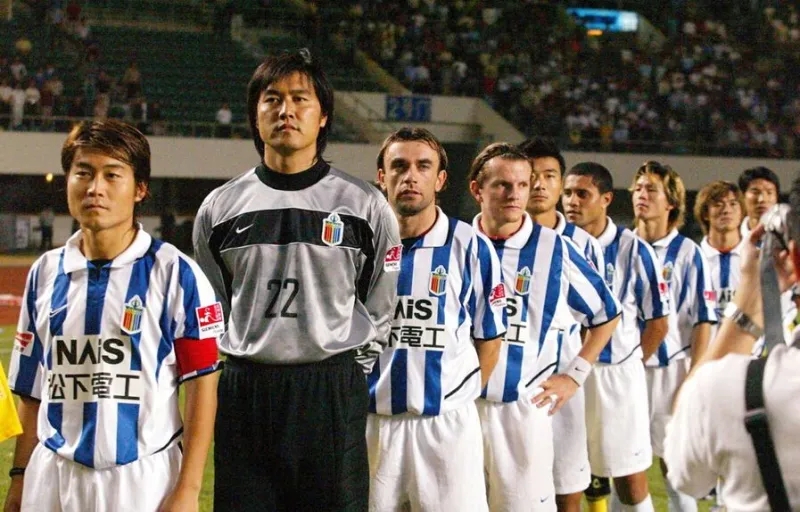 踢假球被处罚降级,踢假球被判10年