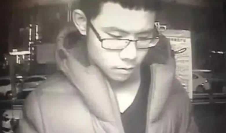 吴谢宇逃亡3年,吴谢宇弑母为什么自首