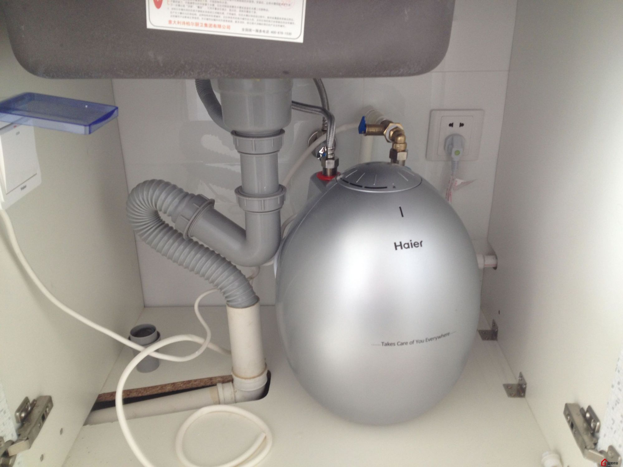 即热小厨宝和即热式水龙头哪个好,小厨宝好还是即热式水龙头好