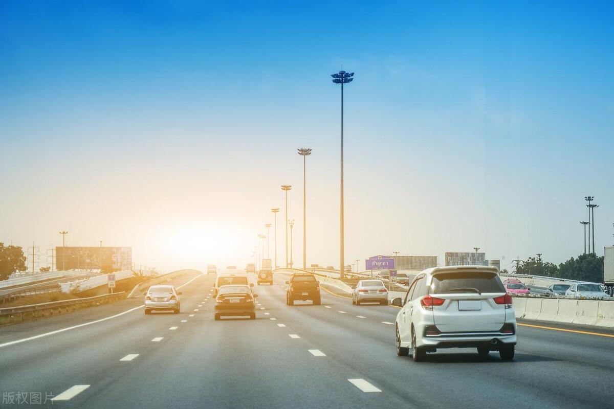 轿车托运公司私家车托运,轿车托运2000公里收费标准