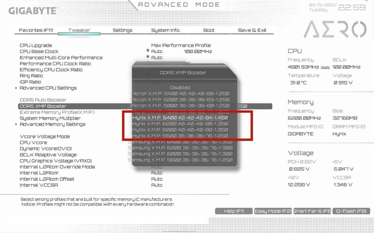 面向高端玩家、可一键超频至6400的技嘉AORUSRGBDDR56000内存条