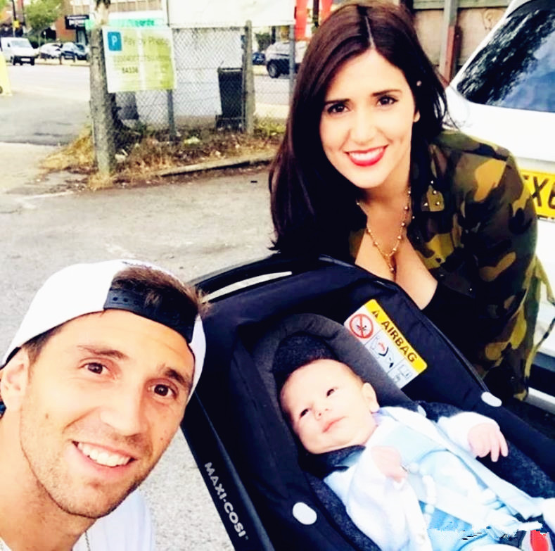 阿根廷门将马丁内斯身价涨没涨,阿根廷门将马丁内斯的家庭