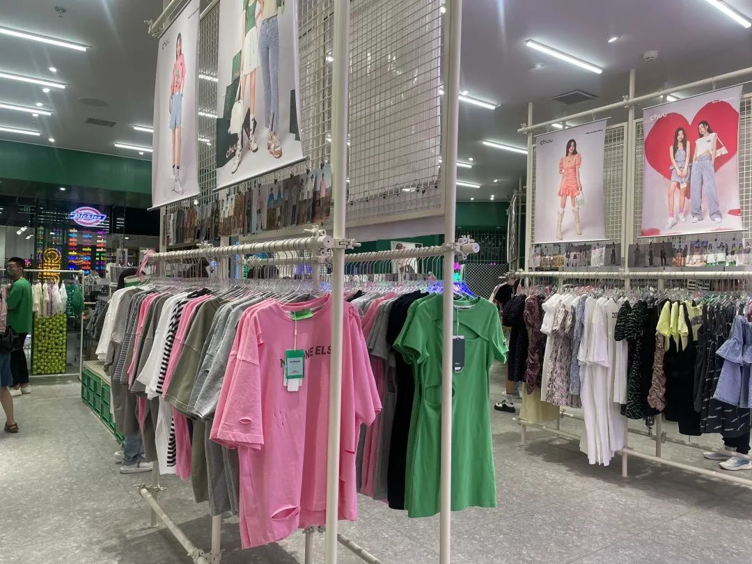 快时尚品牌为何相继撤店,快时尚女装的没落