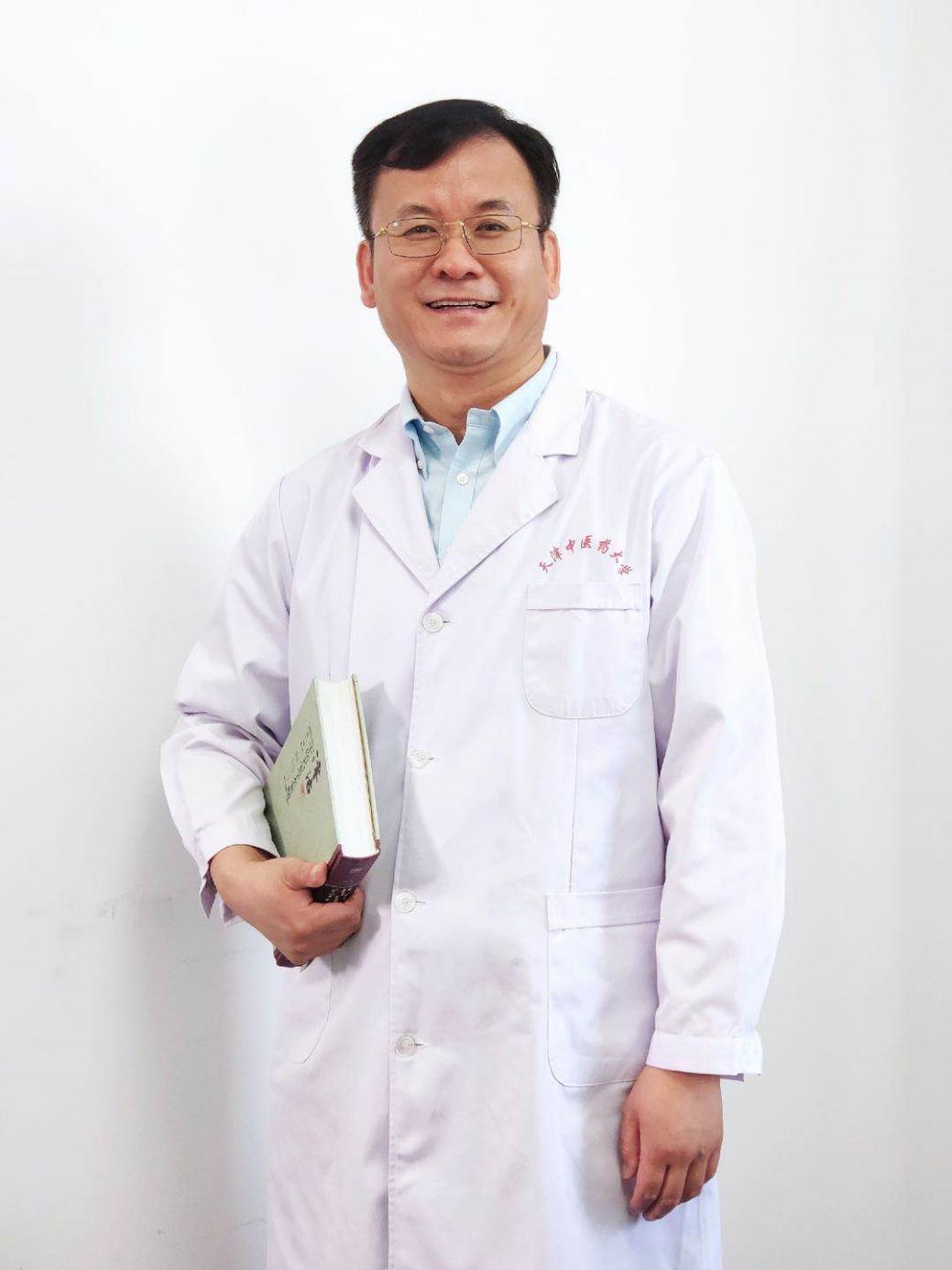 中医梁医生分享的治疗痔疮的方法,中医怎么治痔疮便血最快解决办法