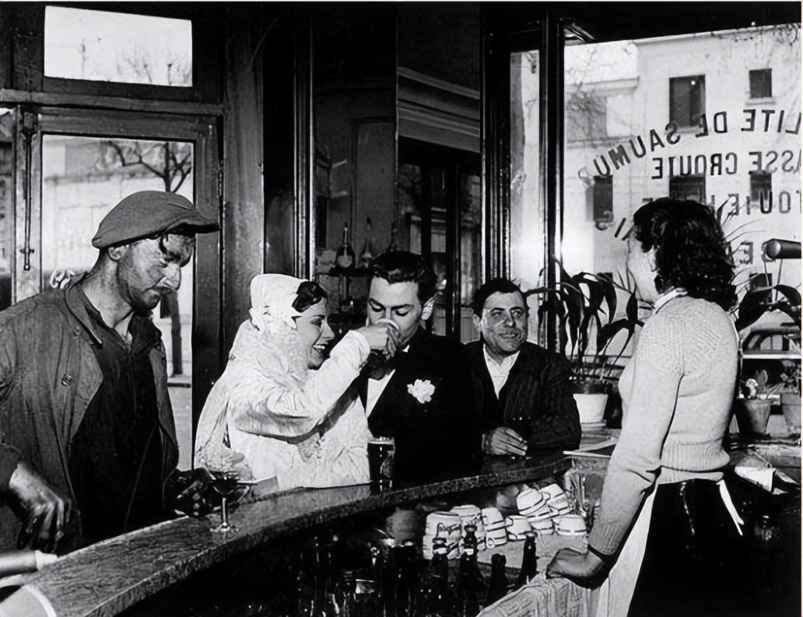 哈佛研究9个让自己贫穷的原因,哈佛研究了75年孤独是一剂毒药