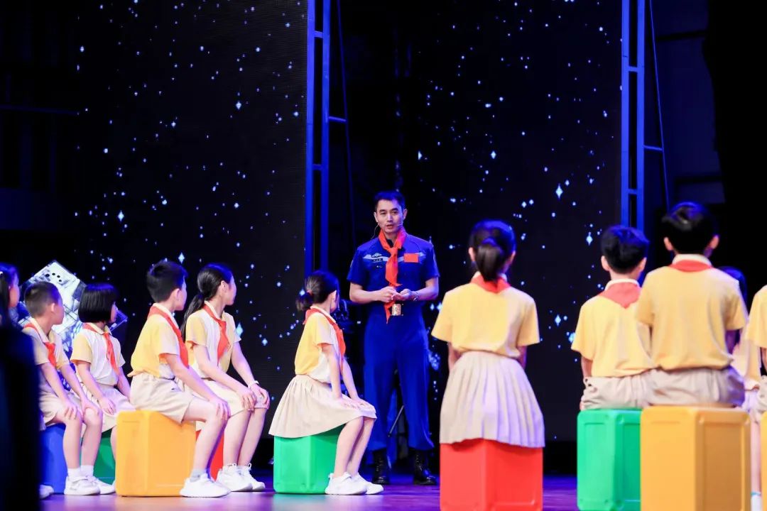 北京市航天图强小学电话,北京市海淀区航天图强小学校徽