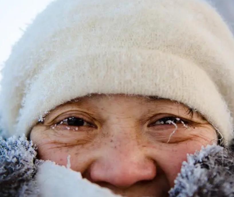 女性屁股中间毛太多，正常吗？能不能直接剃掉？医生劝你手下留情