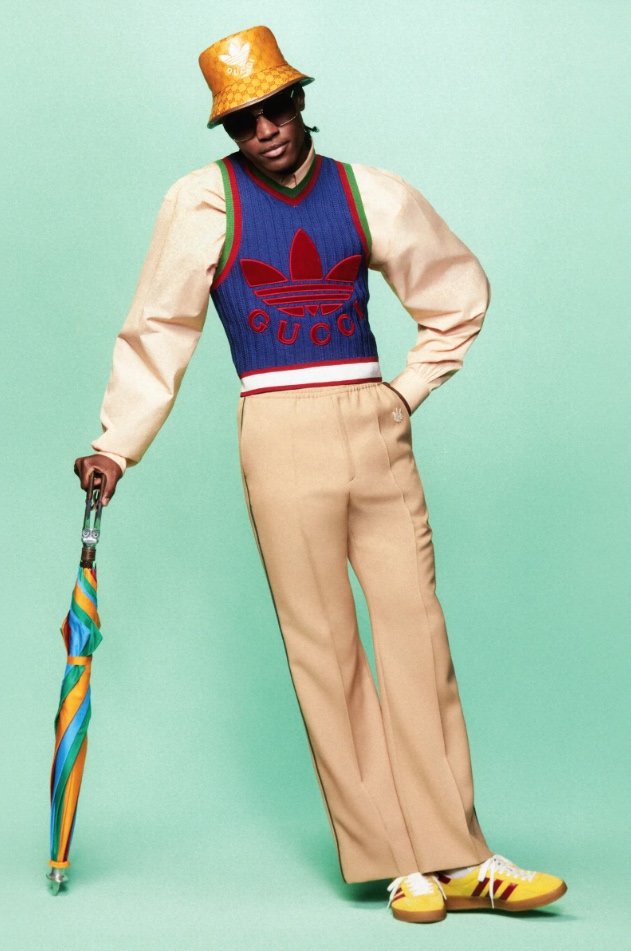 阿迪达斯古驰联名雨伞测试,adidasgucci联名雨伞