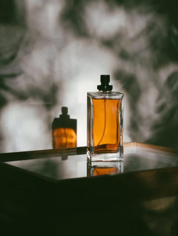 讲「东方故事」，国产香水或许更擅长