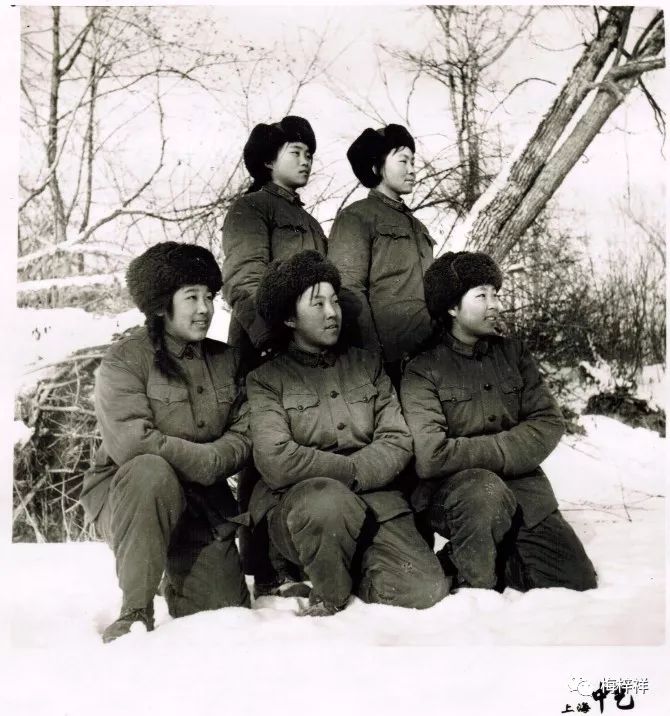 战友作品:“北极”女兵(黄爱明)梅梓祥