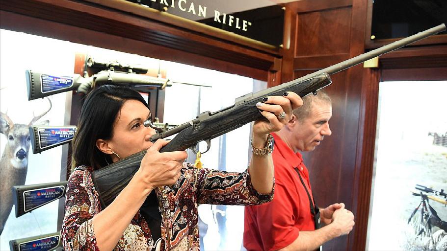 你知道在美国买枪有多容易吗?