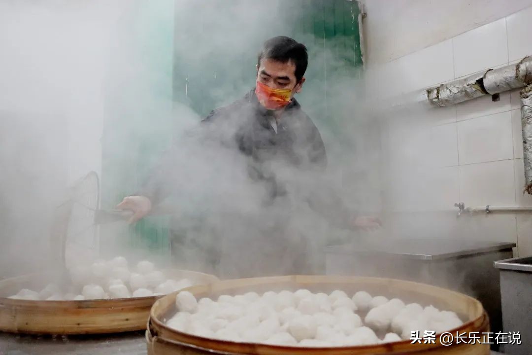 新春走基层同心共筑幸福梦,新春走基层品金堂农味迎柑橘丰收