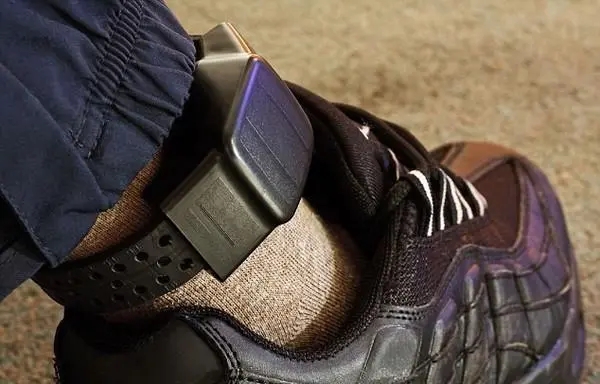 电子脚镣能爆炸吗,电子脚镣电击威力大不大