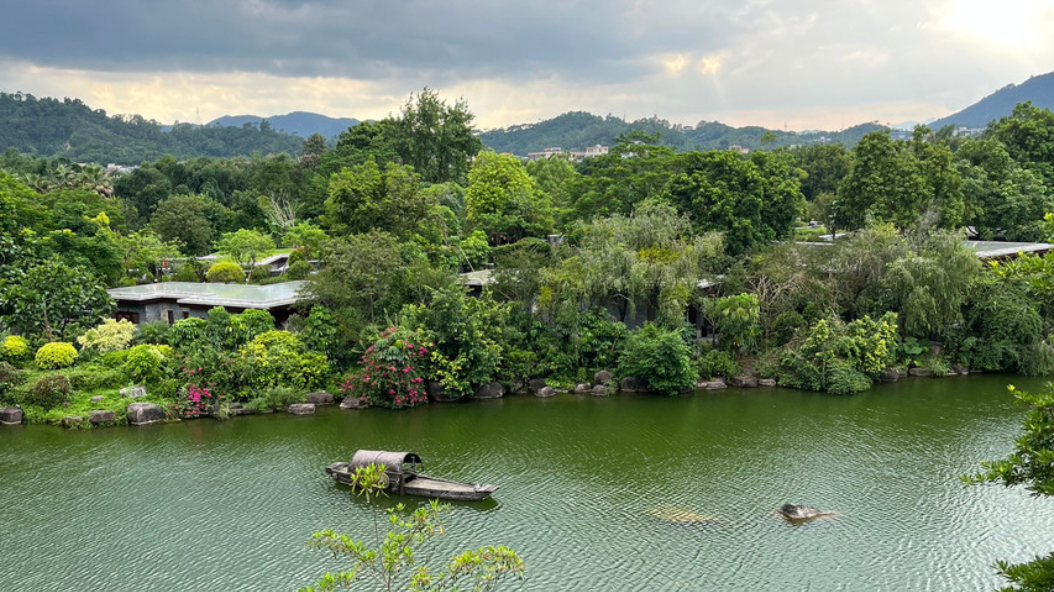 广东最值得推荐的温泉度假村,广东第一峰温泉是真温泉