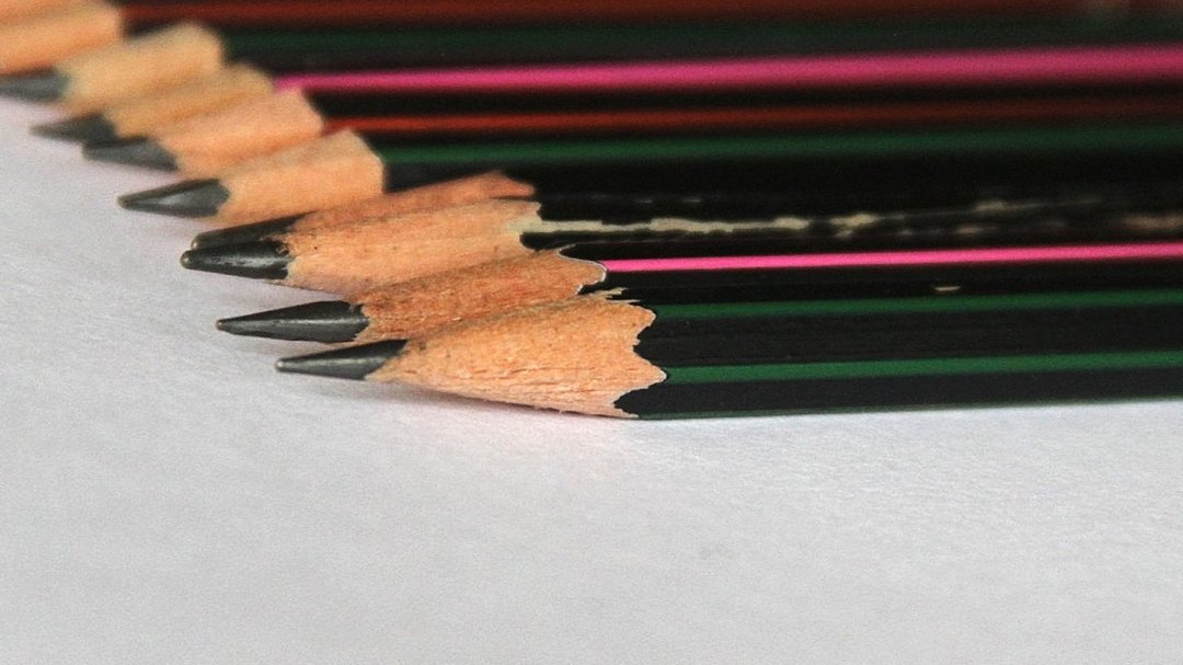 印度公交*狼色**猖獗，一枚小小的别针，成了众多女性的防身*器武**