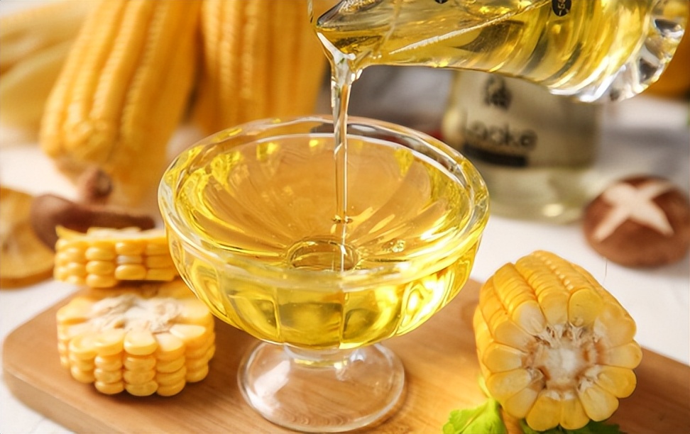 天气热了多喝点开水注意身体,天气热流汗多拿什么泡水喝最好