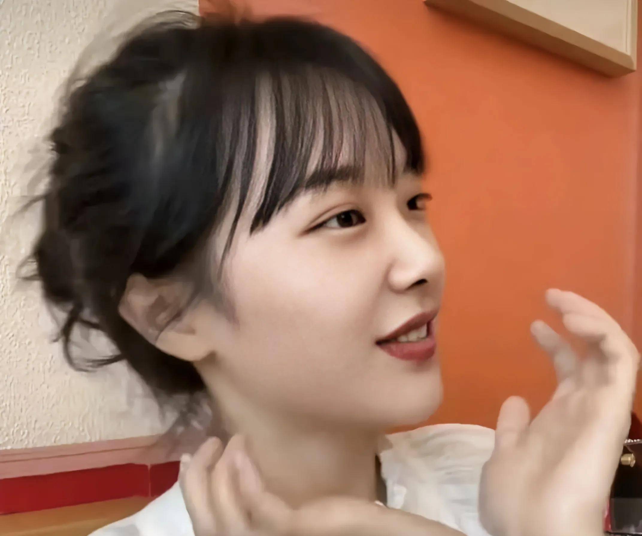 挖呀挖黄老师为什么走红,挖呀挖黄老师为啥会火