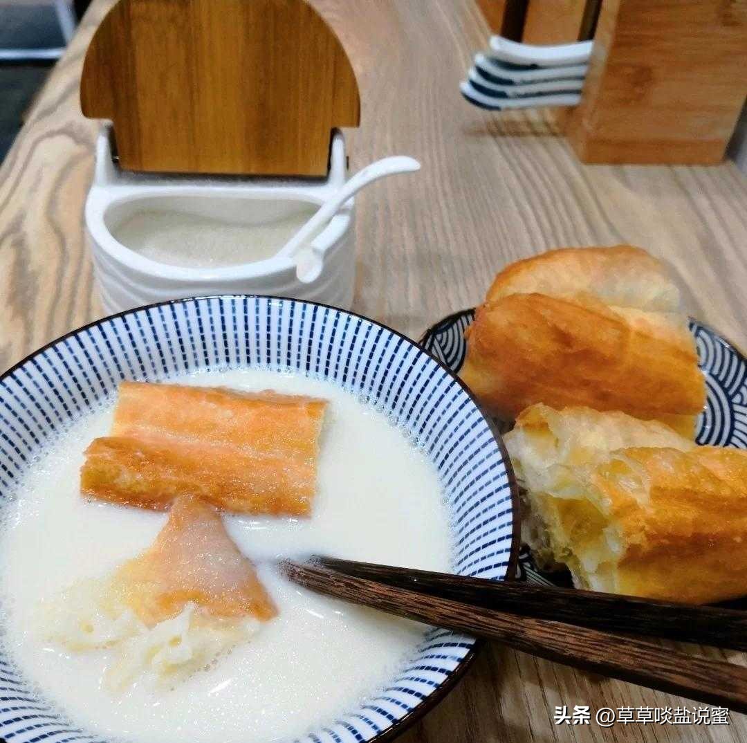 番茄三鲜汤 (早餐喝番茄金针菇鸡蛋汤的好处)