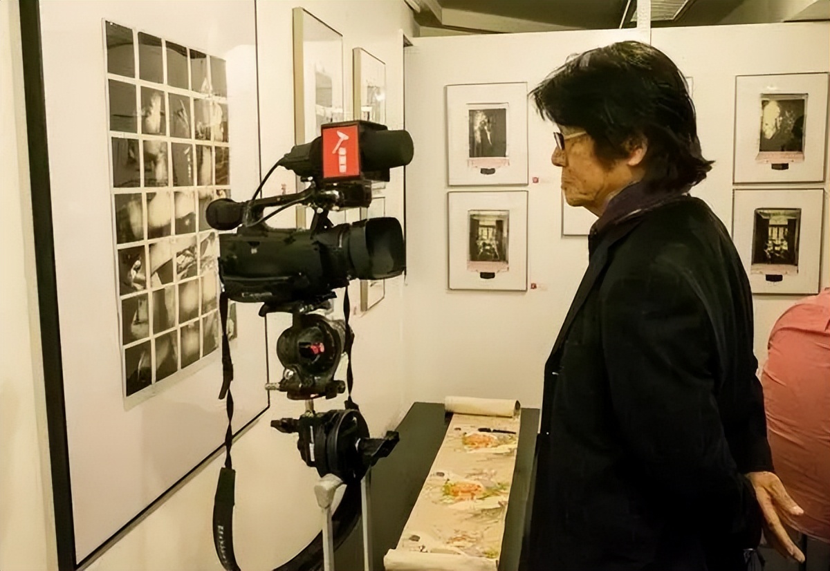 中国第一“裸模”汤加丽：走红后丈夫提出离婚，父亲骂她丢脸！