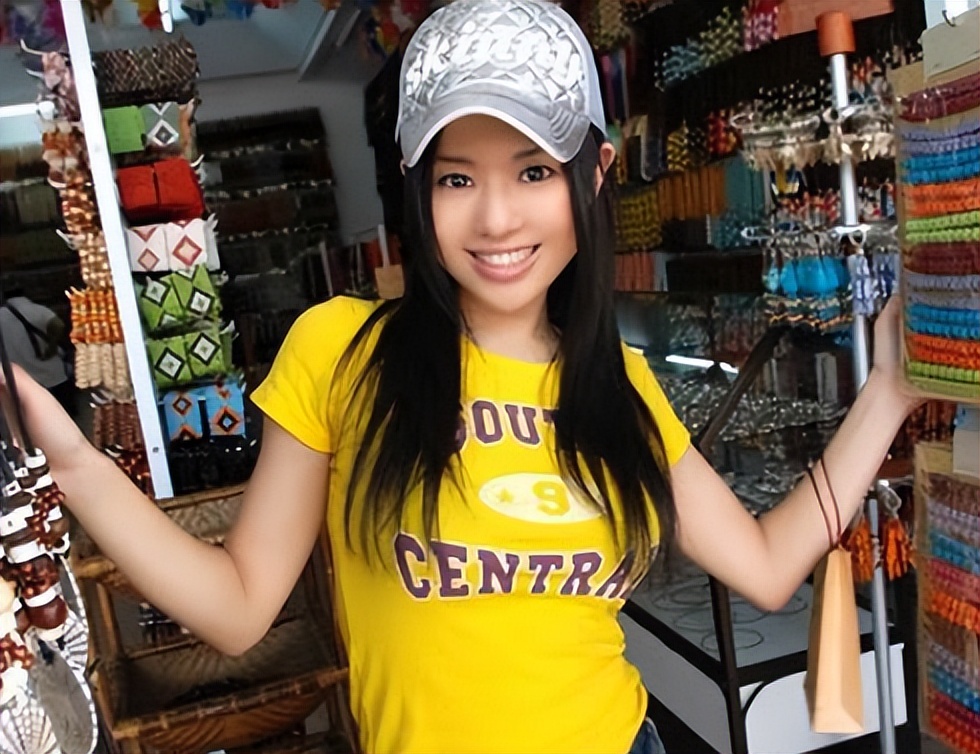 日本女性如何被骗进AV行业？起底不为人知的日本色情阴暗面