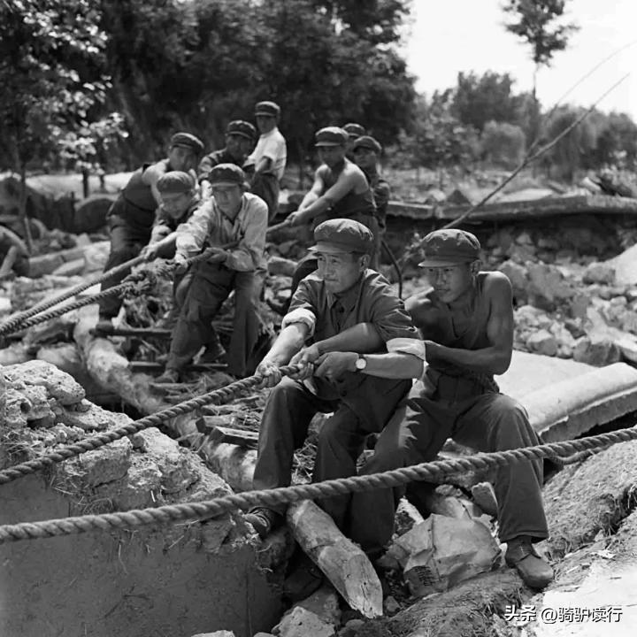 唐山大地震救援的回忆,唐山大地震亲历者讲述抢险过程