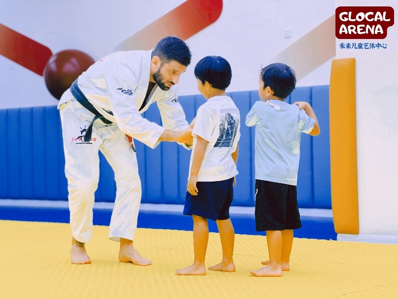 娴欐睙鍎跨鑹烘湳涓績,鏈潵鍎跨鑹烘湳涓績瀹佹尝