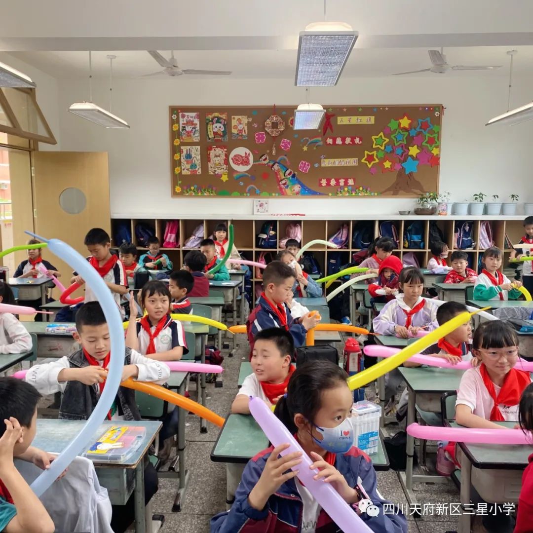 雪松路小学家长进课堂系列活动,第一实验小学开展家长进课堂