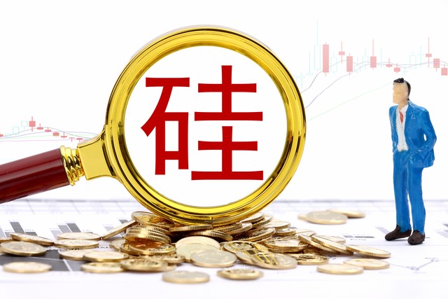 单晶硅和多晶硅太阳能板区别图片,多晶硅与单晶硅太阳能板的区别