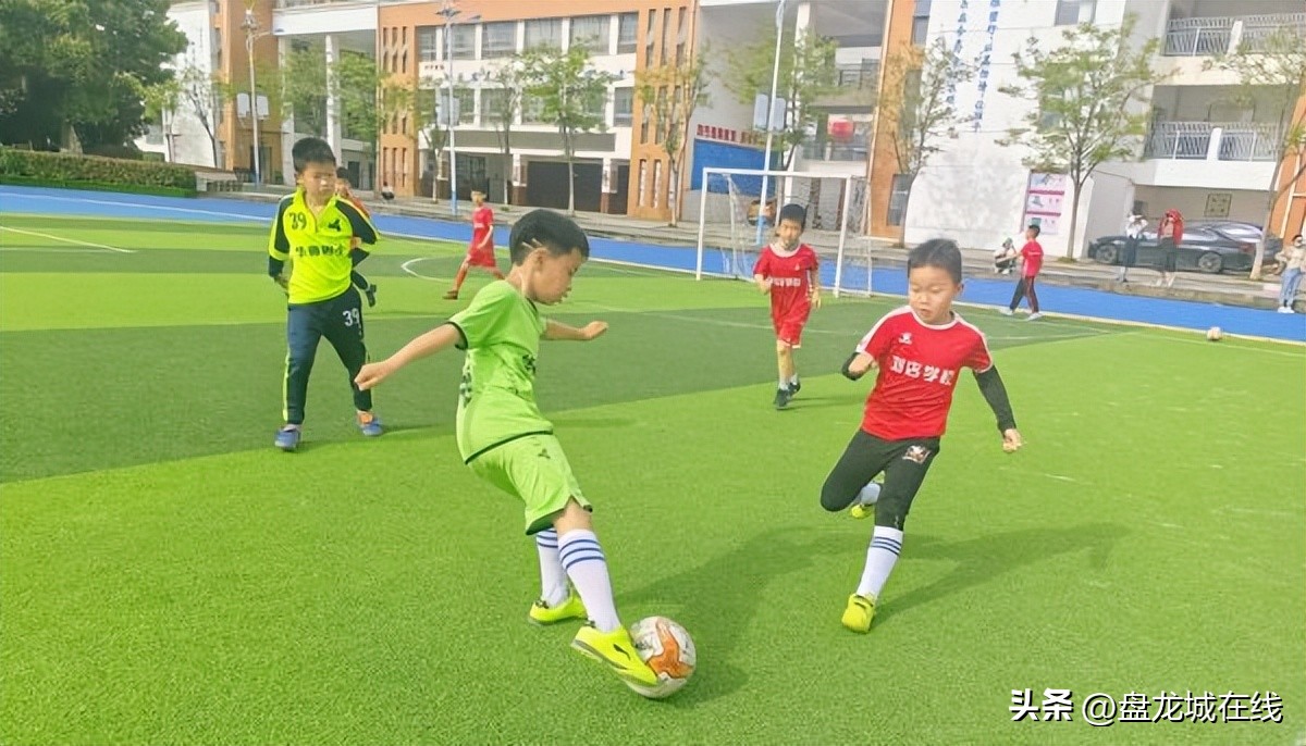 足够精彩的比赛,足够精彩校园足球联赛火热进行中