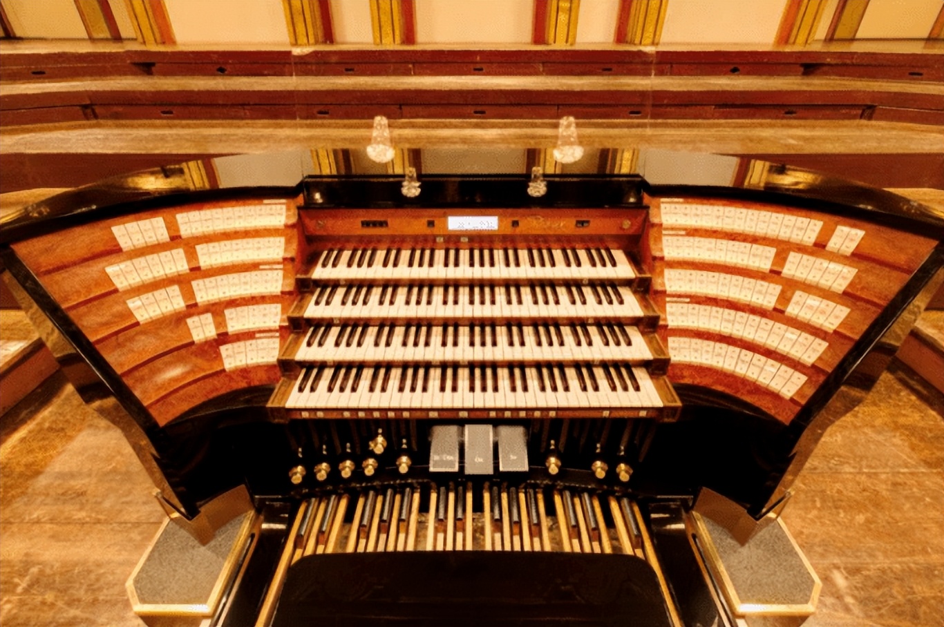 巴赫钢琴跨几度,巴赫钢琴评价