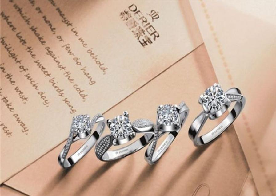 哪个牌子的求婚钻戒最好,求婚钻戒买哪个钻戒性价比最高