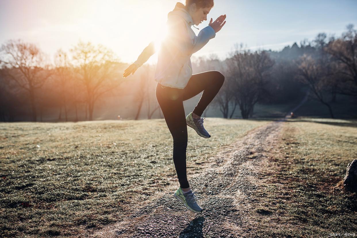 长焦镜头为什么会使画面纵向压缩,长焦镜头能帮助相机拍得更清晰吗