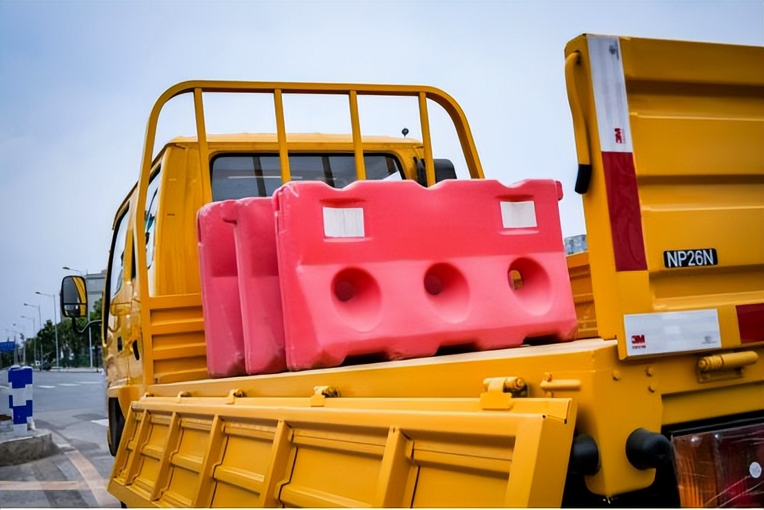 庆铃铃咖2.0轻卡油耗多少,庆铃铃咖2.0l中体轻卡价格