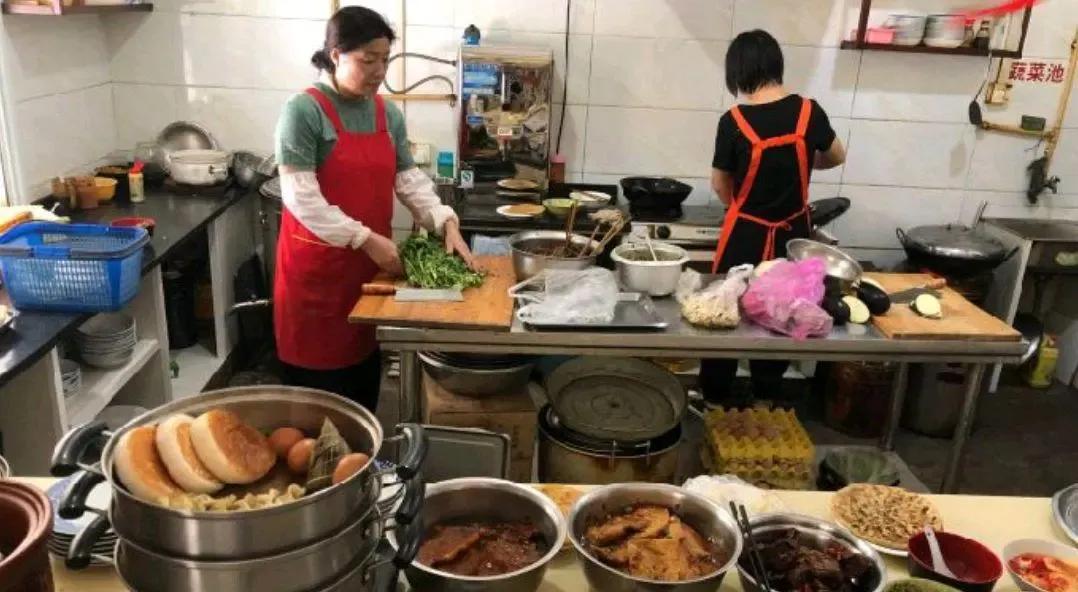 一年挣50万的小生意,月入10万的10个小生意