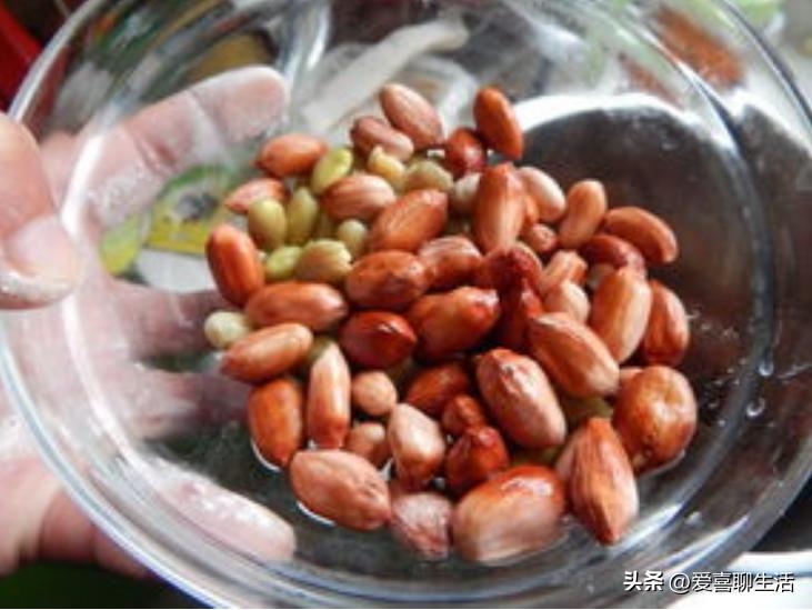 明日重阳节，不管有钱没钱，带老人出门走走，顺便品尝这5种美食