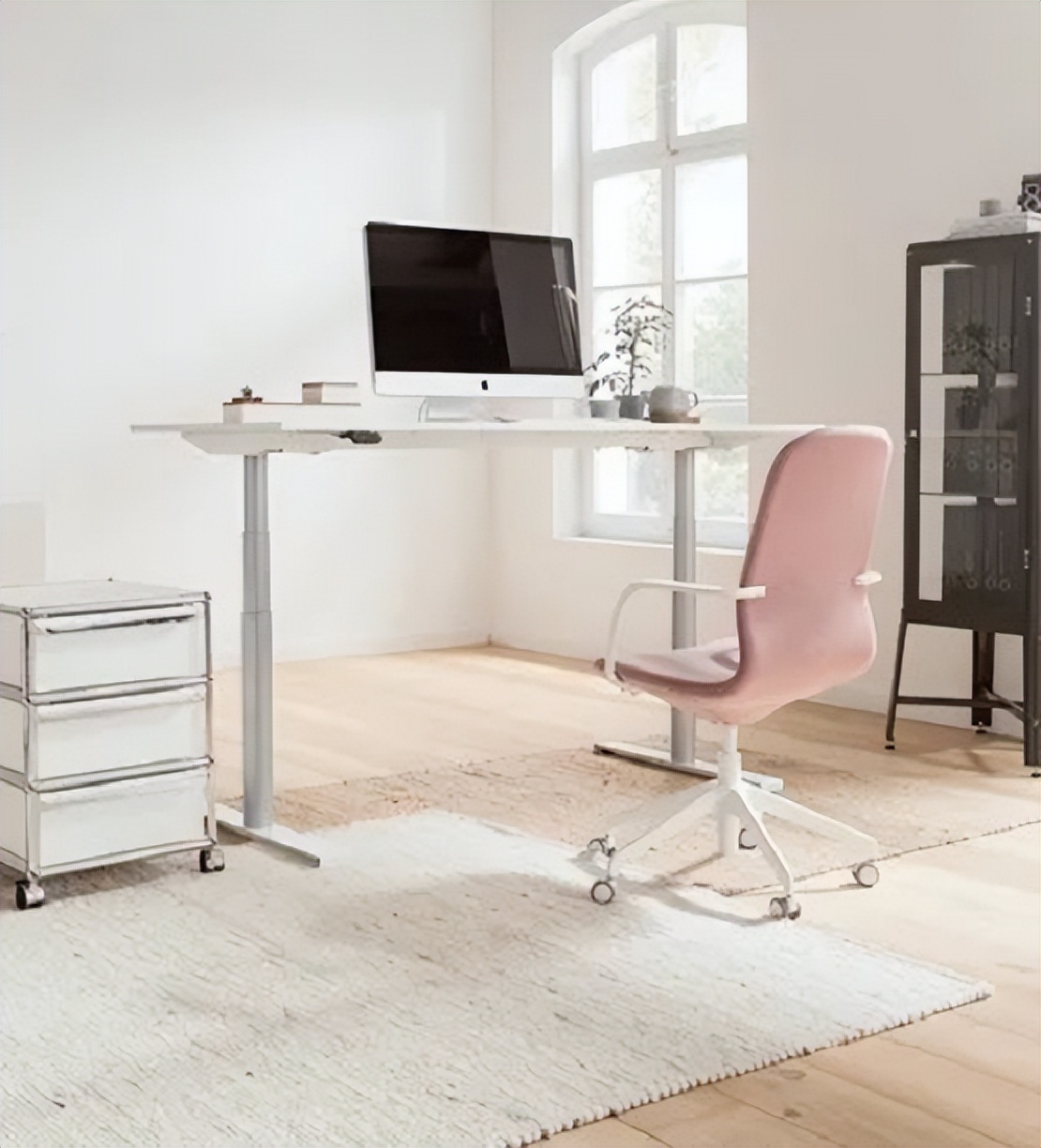 家庭办公空间兴起，力纳克升降系统助力家居行业升级