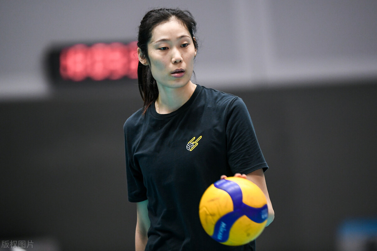 2021女排联赛朱婷加盟,2018年朱婷留洋结束重返国家队